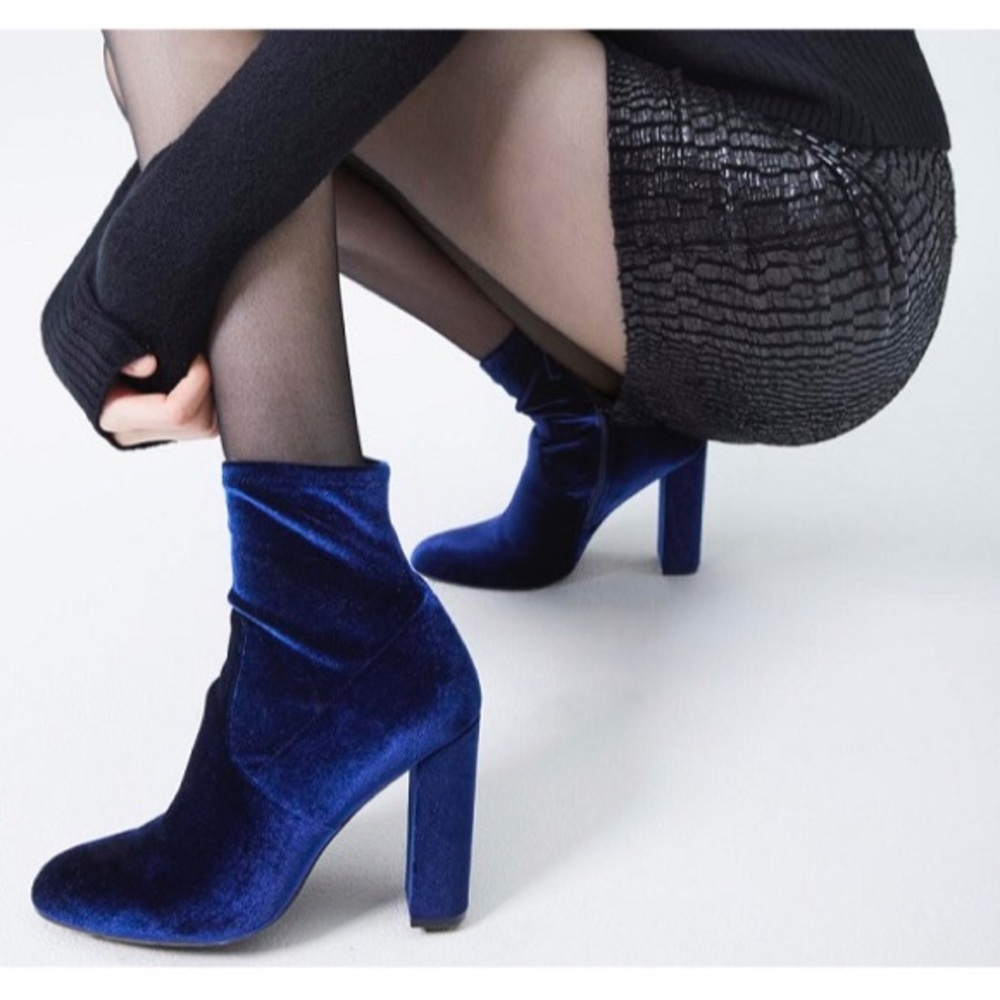 Steve Madden edit velvet chunky heel ankle boots